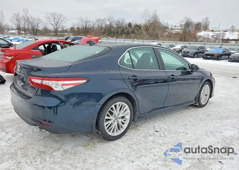2019 Toyota Camry L z USA, uszkodzony, nr VIN 4T1B11HK3KU723317